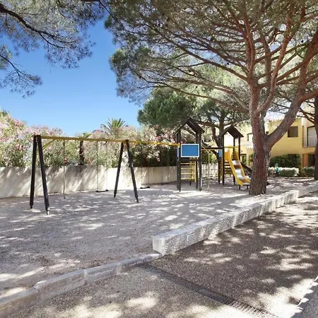 Διαμέρισμα 2 Pieces Avec Terrasse, Piscine Chauffee, Proche Et Port - Fr-1-723-152 *